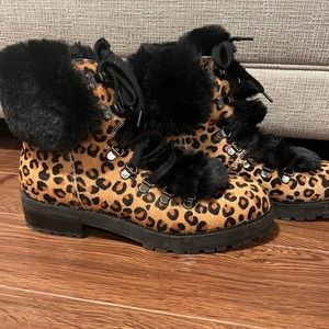ALDO size 9 Ladies faux fur animal print booties